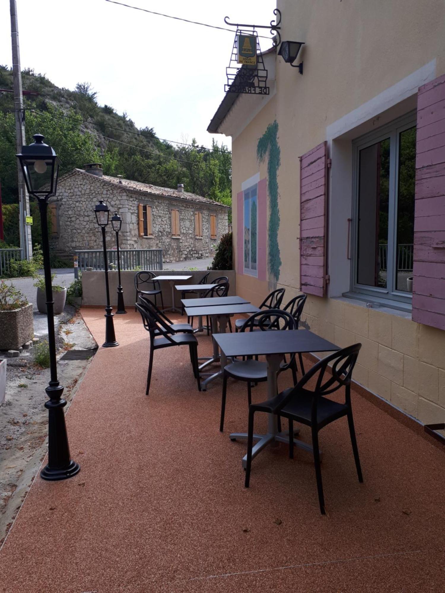Logis Hotel Le Ceans Orpierre المظهر الخارجي الصورة