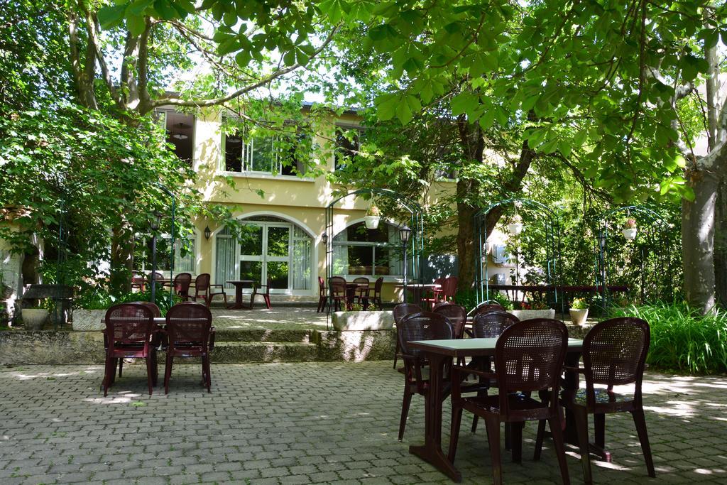 Logis Hotel Le Ceans Orpierre المظهر الخارجي الصورة